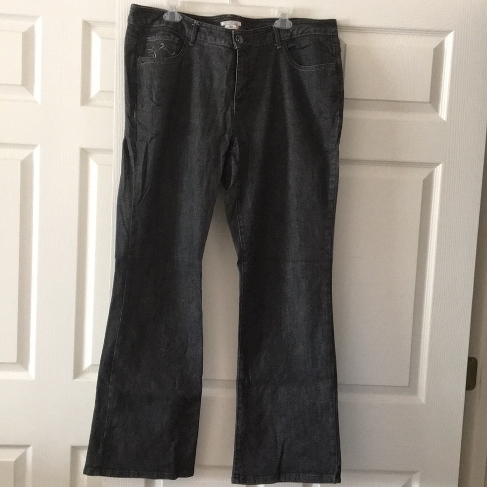 Tommy Hilfiger Classic Rae Bootcut jeans.